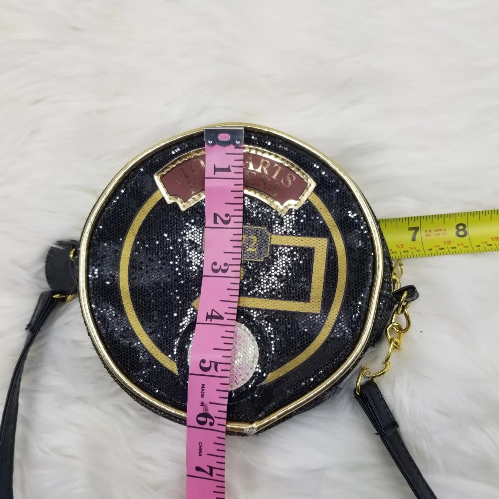 Harry Potter round crossbody purse 9 1/2 - Picture 7 of 8